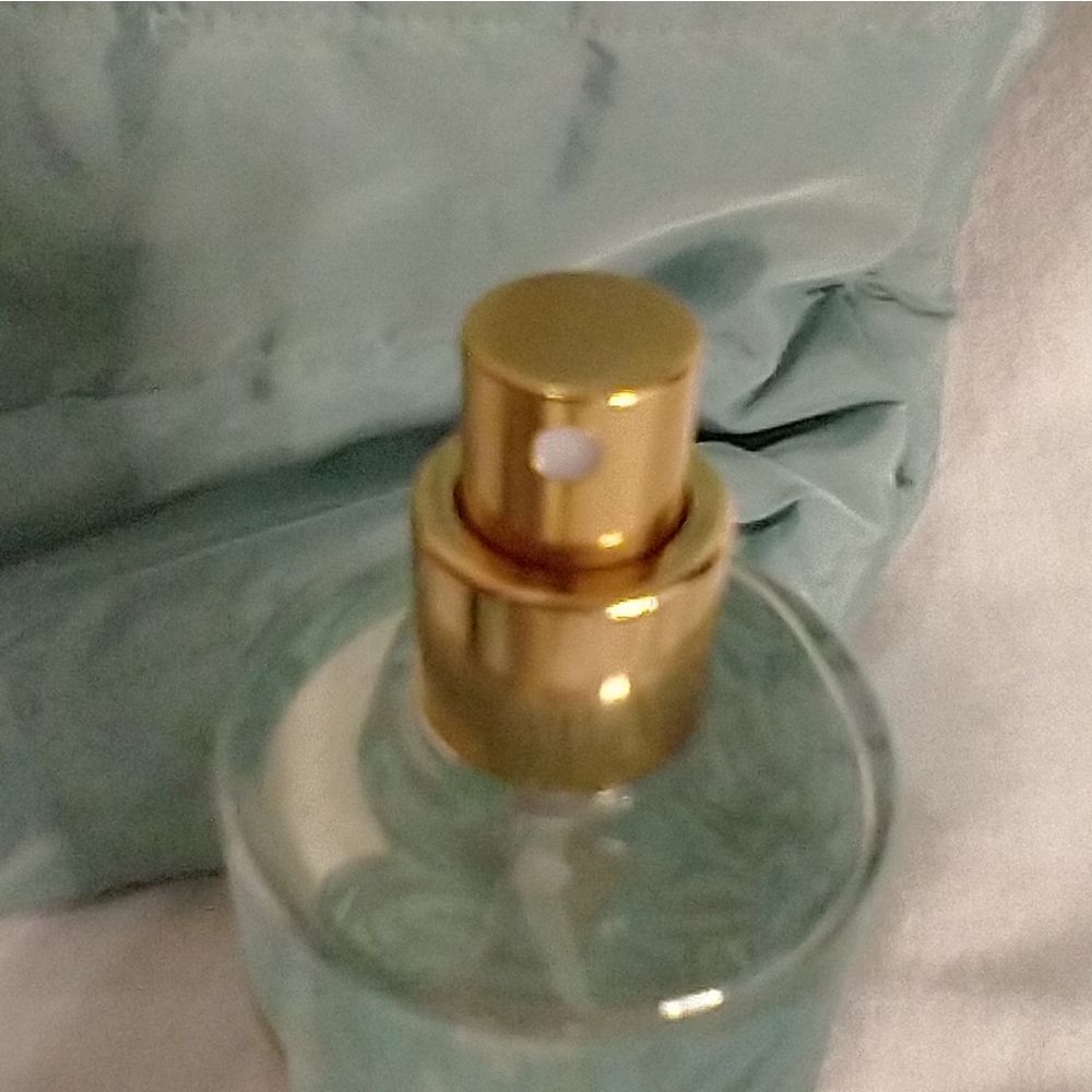 Victoria's Secret Bundle - Picture 13 of 13